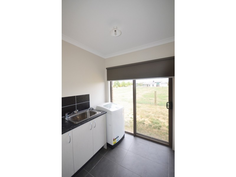 18 Winbi Avenue, Moama NSW 2731