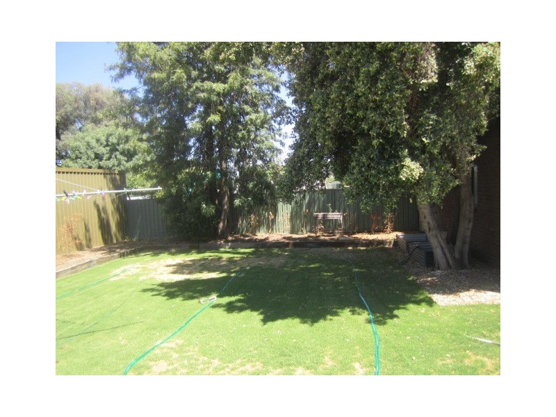 73 Pakenham Street, Echuca VIC 3564