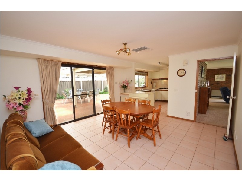 11 Pevensey Place, Echuca VIC 3564