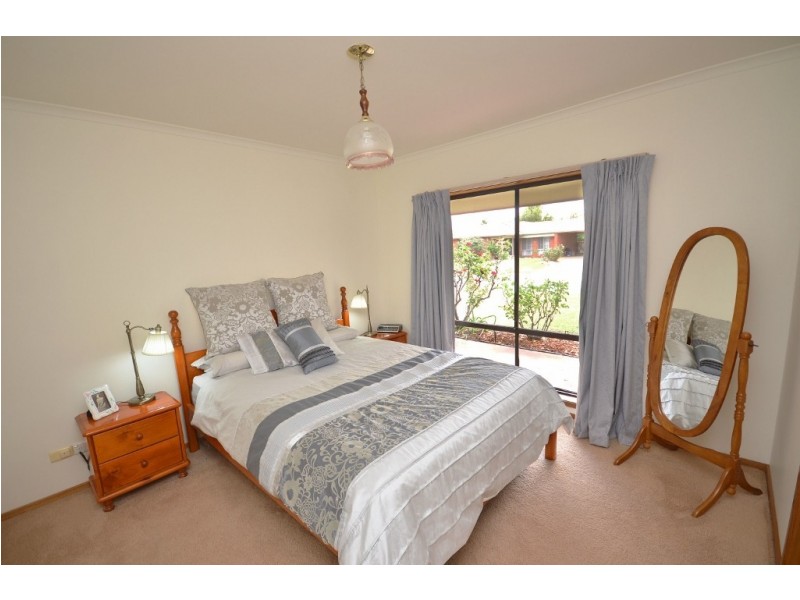 11 Pevensey Place, Echuca VIC 3564