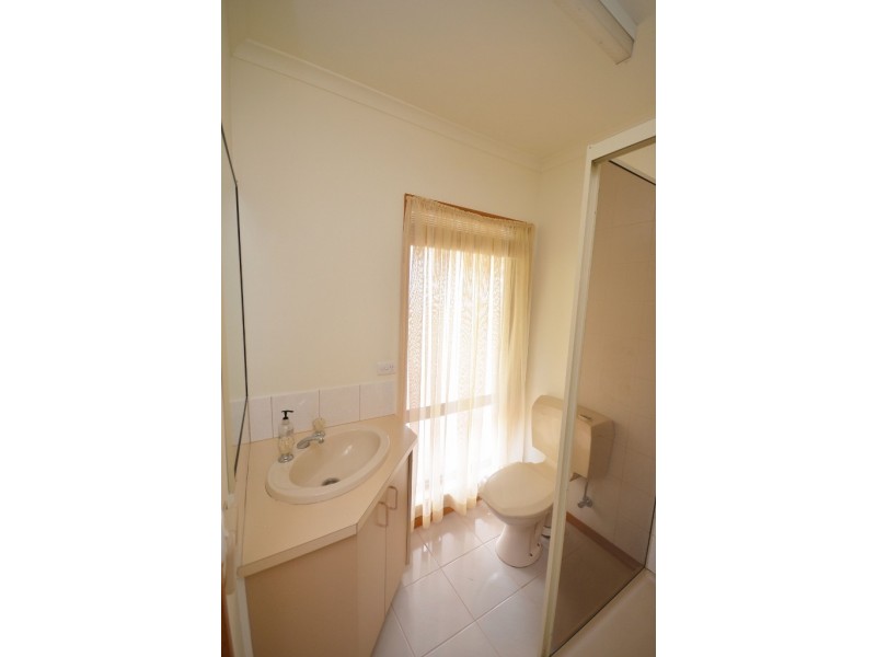 11 Pevensey Place, Echuca VIC 3564