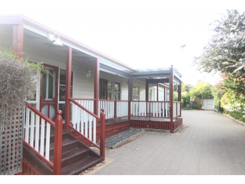 82 Warren, Echuca VIC 3564