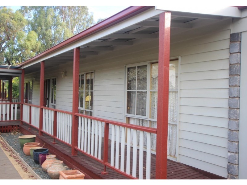 82 Warren, Echuca VIC 3564