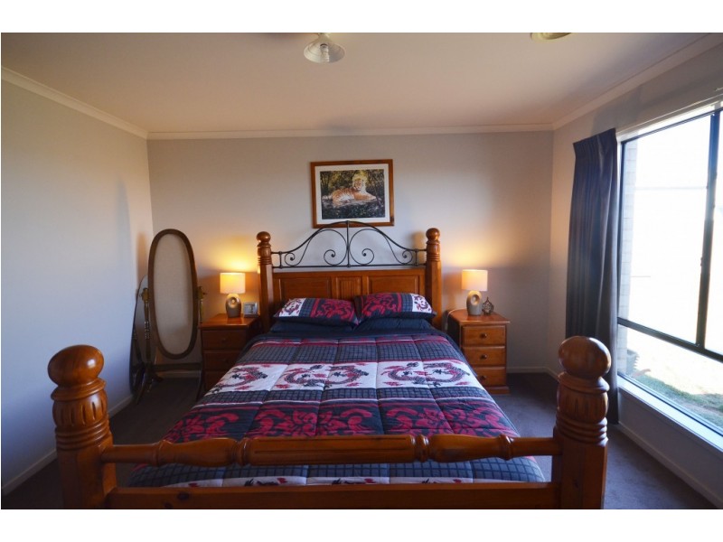 25 James Street, Echuca VIC 3564