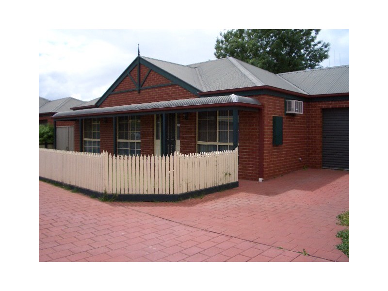 2/14 Luth Street, Echuca VIC 3564
