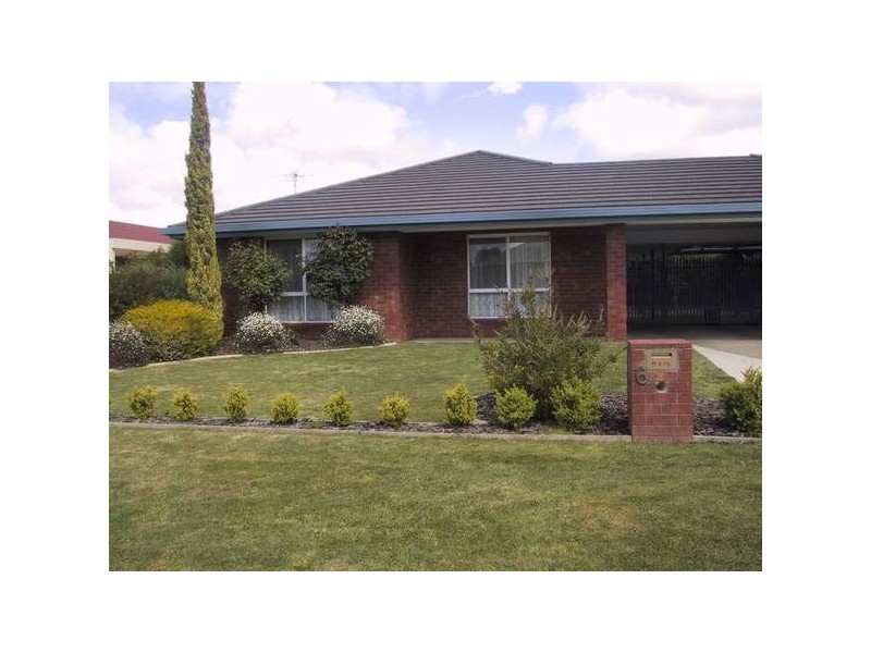 6 Kooyong Crt, Echuca VIC 3564