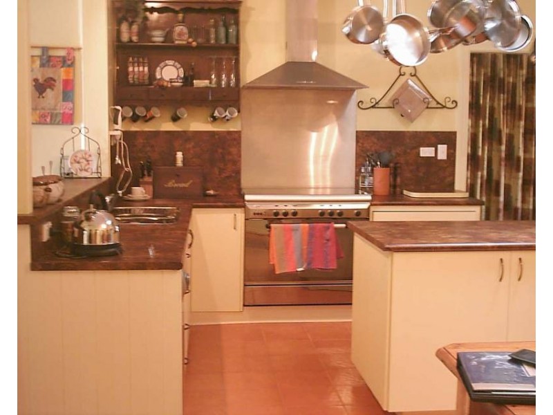 4 Livingstone Street, Mathoura NSW 2710