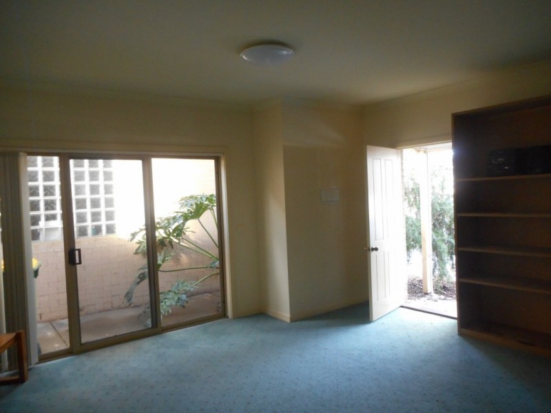 2/218 Ogilvie Ave, Echuca VIC 3564