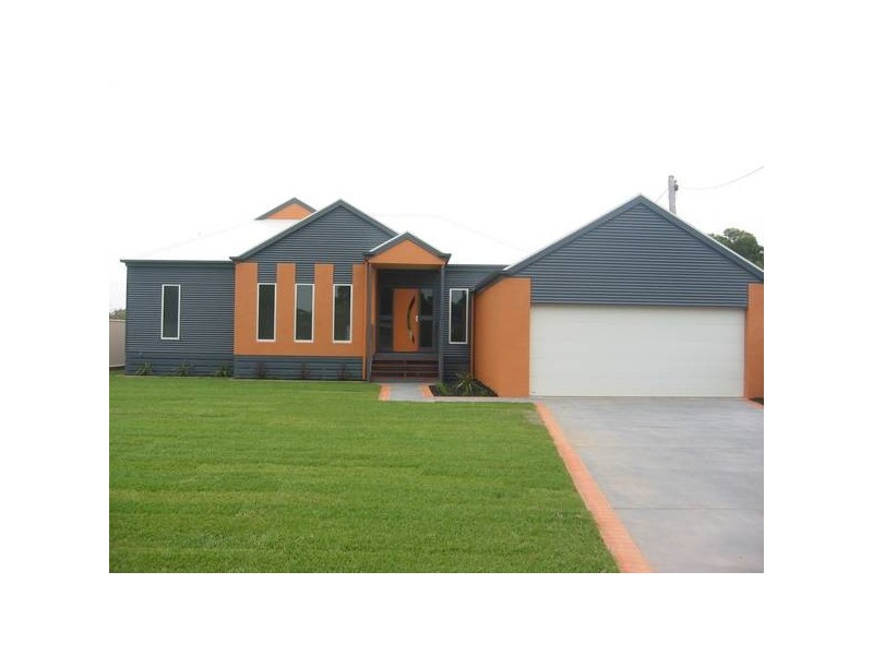 1/8 Moore St, Echuca VIC 3564