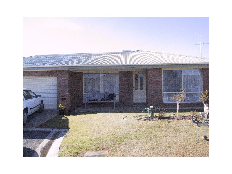 7 John Close, Echuca VIC 3564