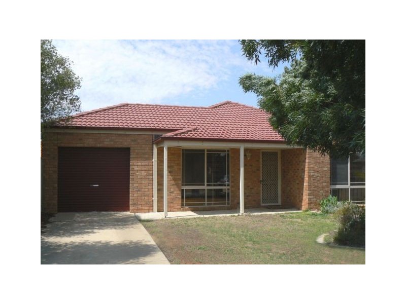 2/1 Cox Plc, Echuca VIC 3564