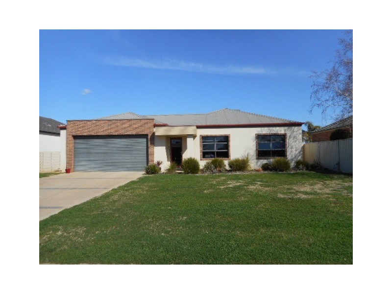 12 Ibis Way, Moama NSW 2731