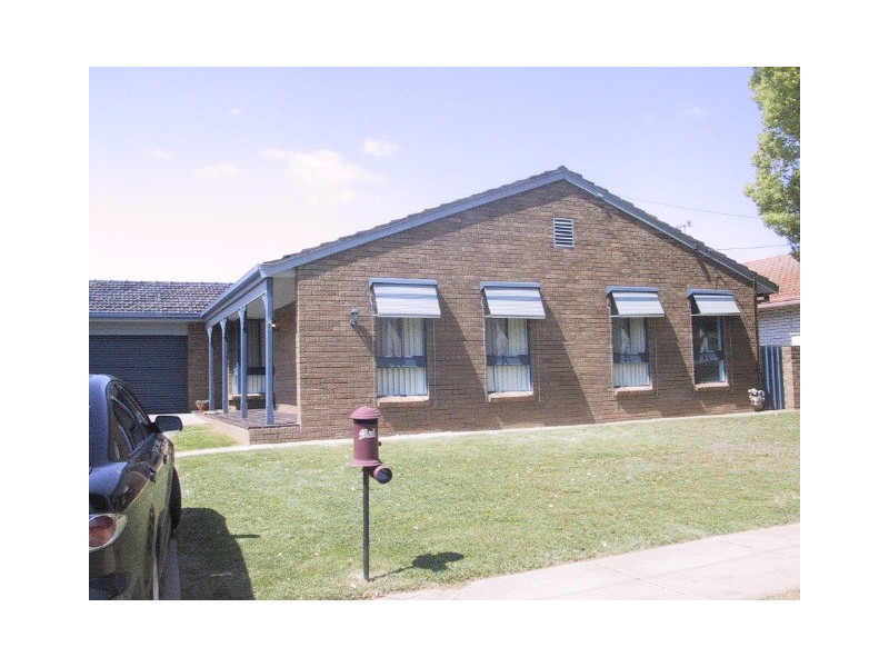 19 Vines Street, Echuca VIC 3564