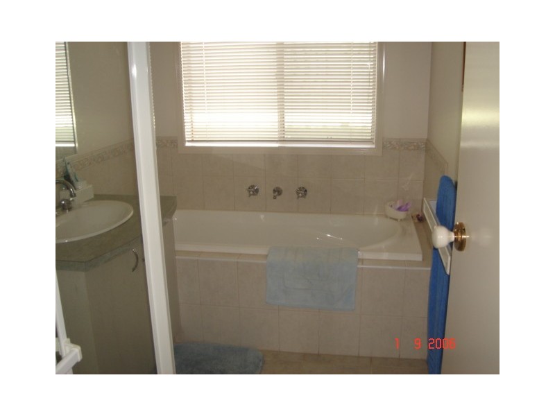 34 Woodlands Circuit, Echuca VIC 3564