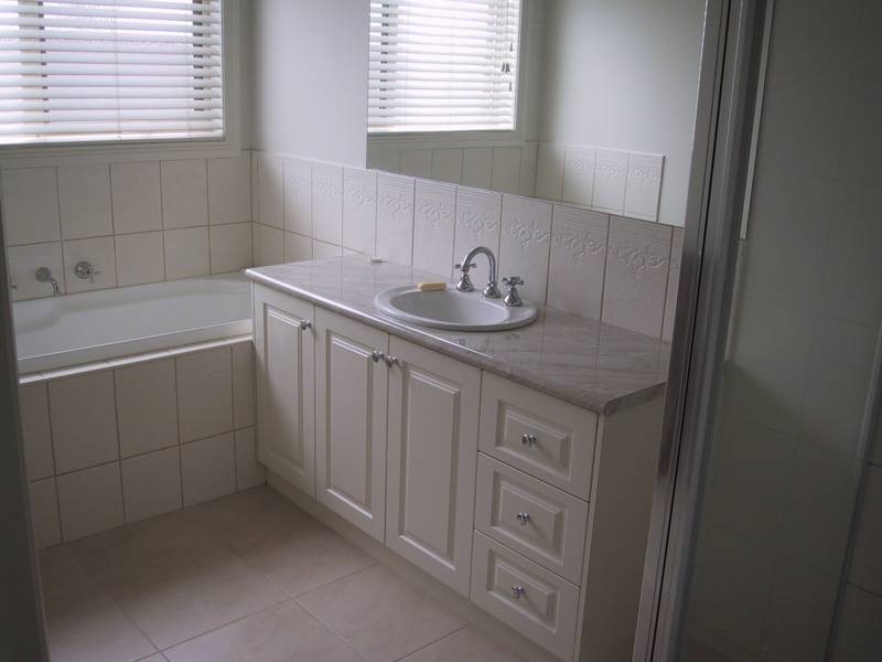 9 Kingfisher Dve West, Moama NSW 2731