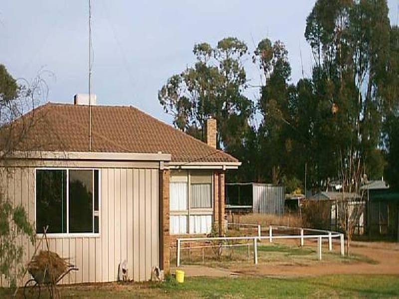 4 Forrest Street, Mathoura NSW 2710