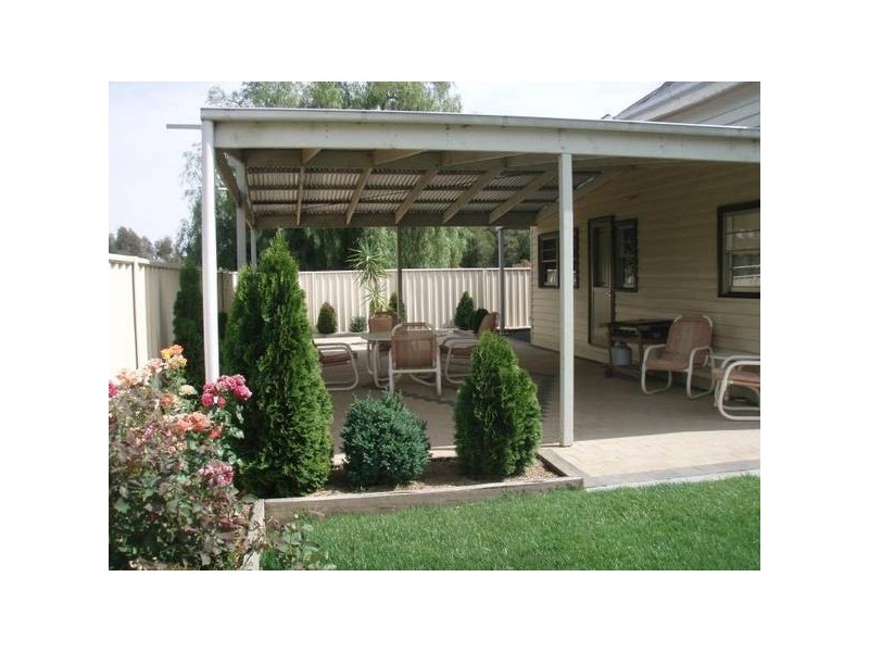 15 Livingstone Street, Mathoura NSW 2710