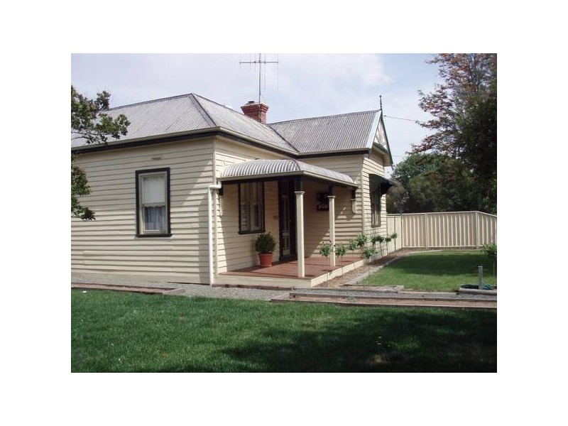15 Livingstone Street, Mathoura NSW 2710