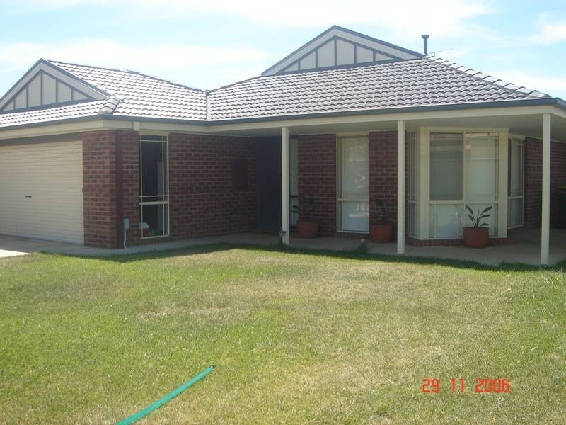 2 Woodlands Circuit, Echuca VIC 3564