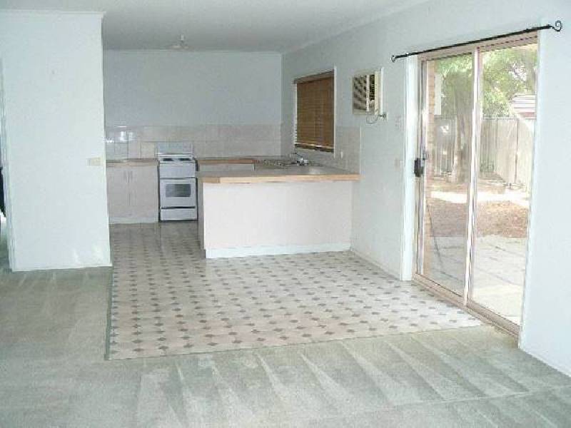 2/1 Cox Place, Echuca VIC 3564