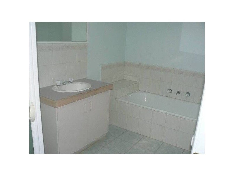 2/1 Cox Place, Echuca VIC 3564