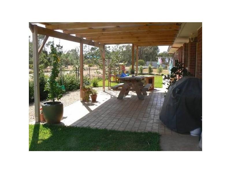 14 Kingfisher Drive West, Moama NSW 2731