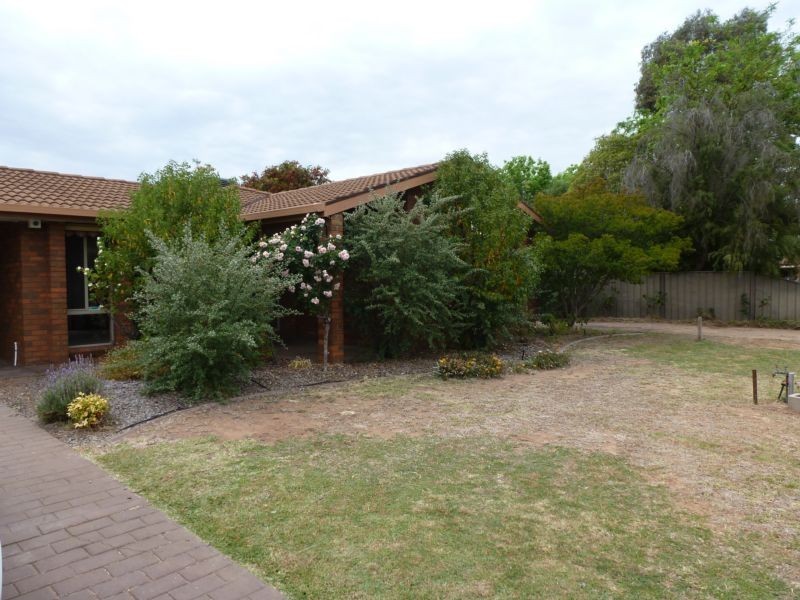 4 Adelaide Crs, Echuca VIC 3564