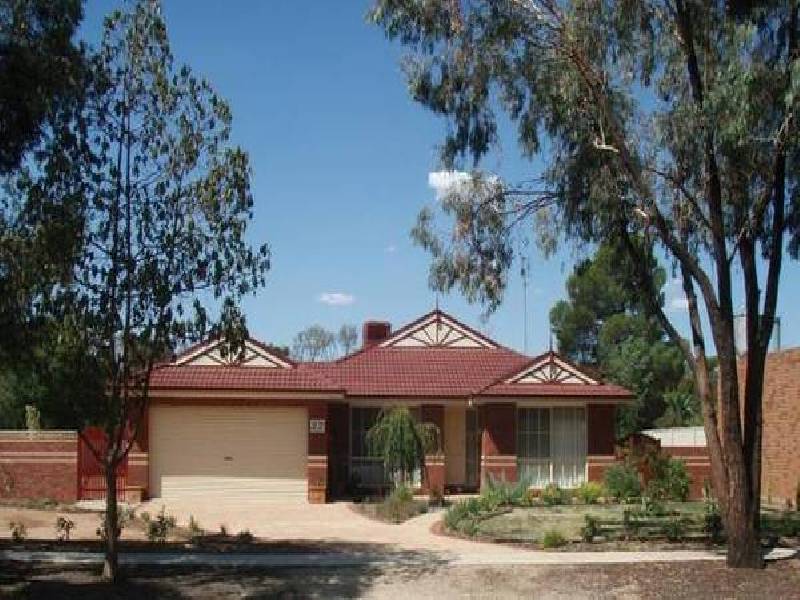 22 Livingstone Street, Mathoura NSW 2710