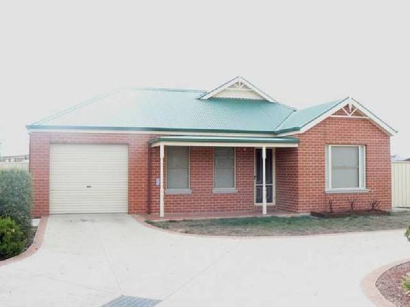 4/2 McDonald Court, Echuca VIC 3564