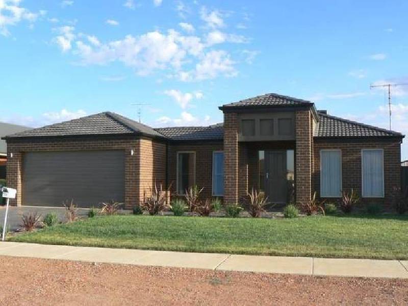 10 Brenton Ave, Echuca VIC 3564