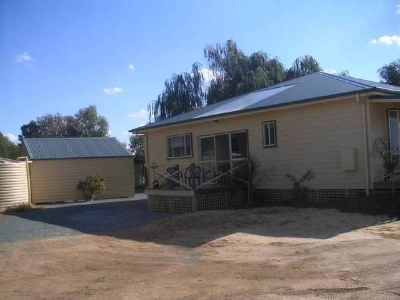 1 Lowrie Road, Bamawm VIC 3561