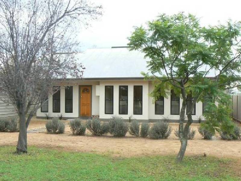 16 Echuca Street, Moama NSW 2731