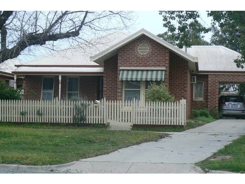 2/135 Pakenham St, Echuca VIC 3564
