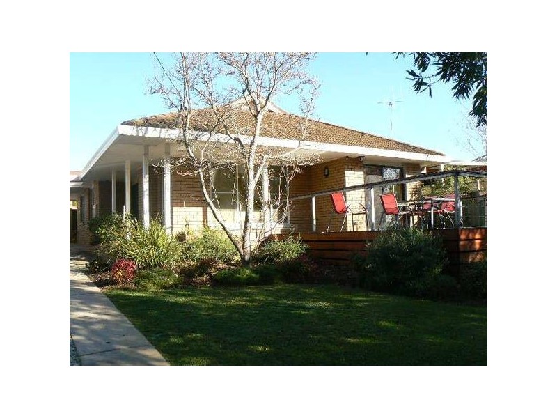 69 Campaspe Espl, Echuca VIC 3564