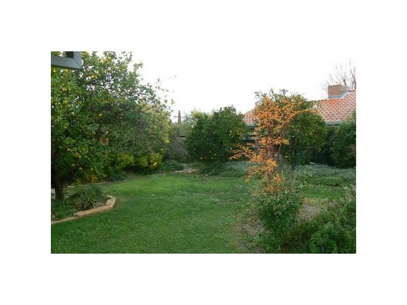 69 Campaspe Espl, Echuca VIC 3564