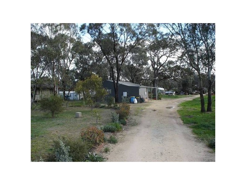 32 Moor Street, Barmah VIC 3639