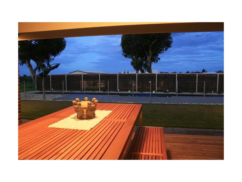 22 Hollara Drv, Moama NSW 2731