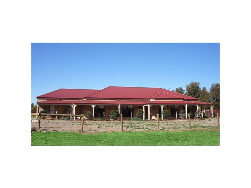 275 Mary Ann Rd, Echuca VIC 3564