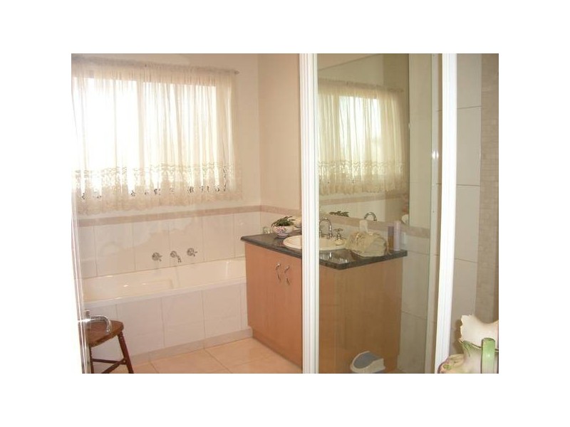 275 Mary Ann Rd, Echuca VIC 3564