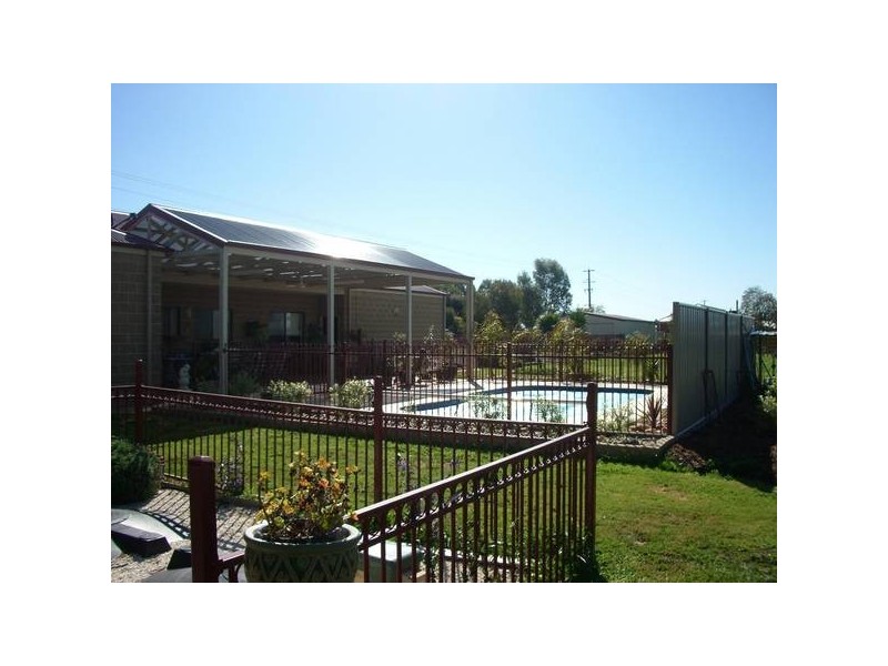 275 Mary Ann Rd, Echuca VIC 3564