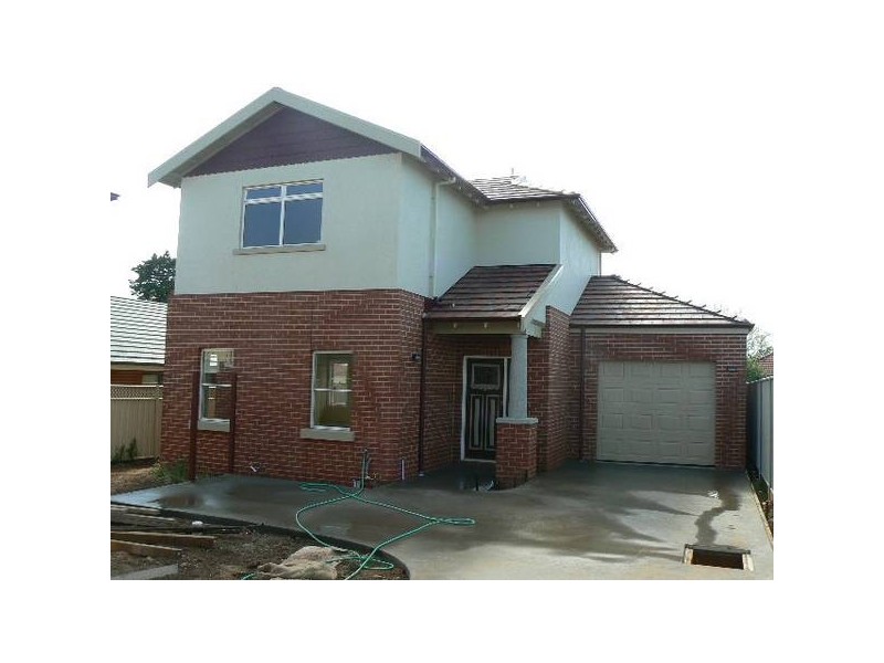 2 & 3/80 Haverfield Street, Echuca VIC 3564