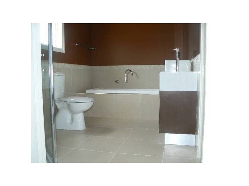 2 & 3/80 Haverfield Street, Echuca VIC 3564