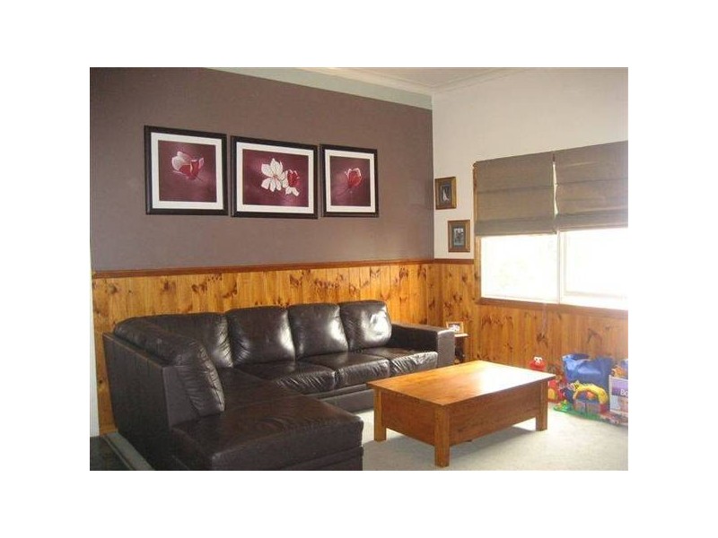 6 Edward Street, Rochester VIC 3561