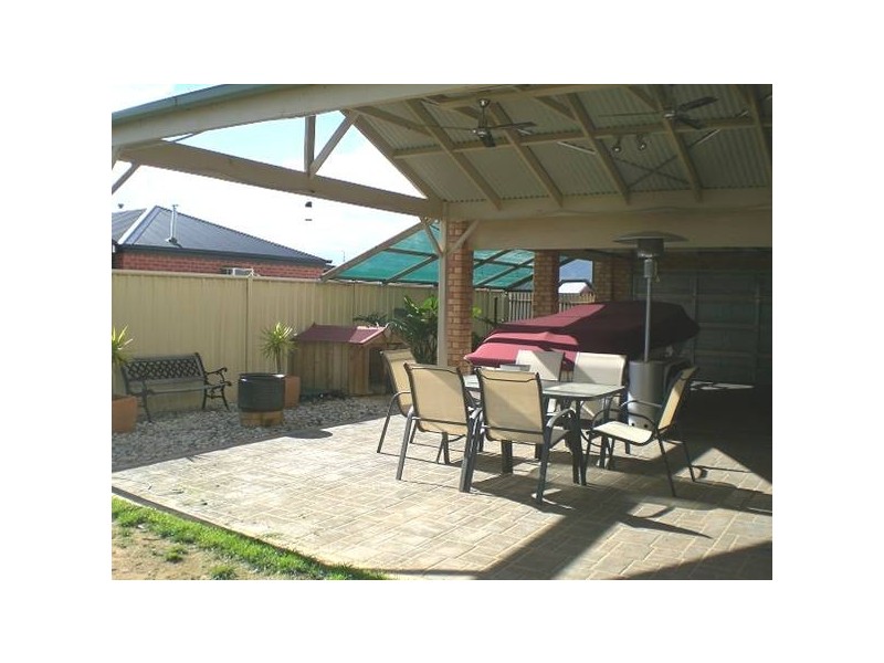 8 Mcdonald Court, Echuca VIC 3564