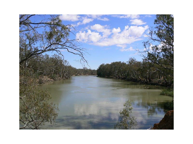 68 Point Road, Echuca VIC 3564