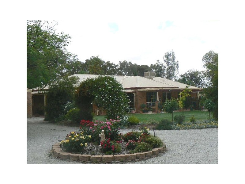 68 Point Road, Echuca VIC 3564