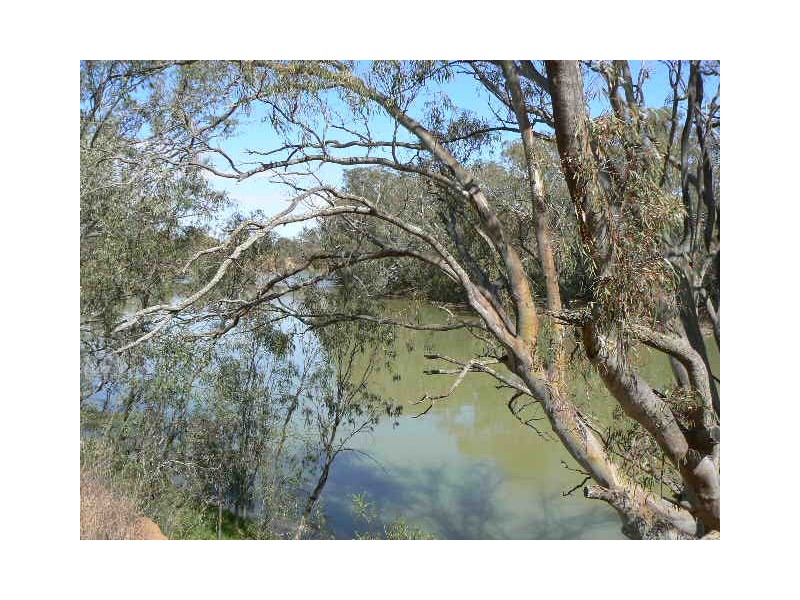 68 Point Road, Echuca VIC 3564
