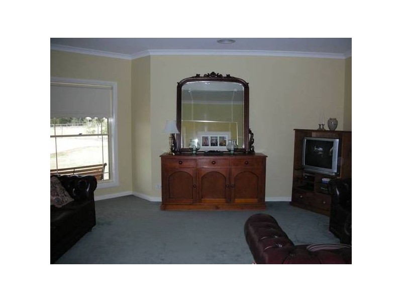 64 Chelsworth Drive, Echuca VIC 3564