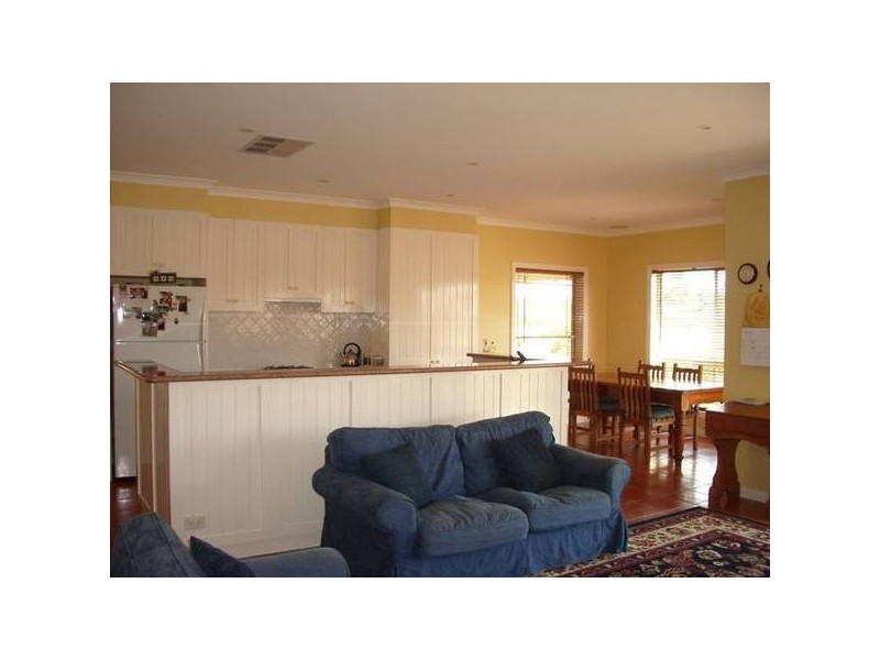 64 Chelsworth Drive, Echuca VIC 3564