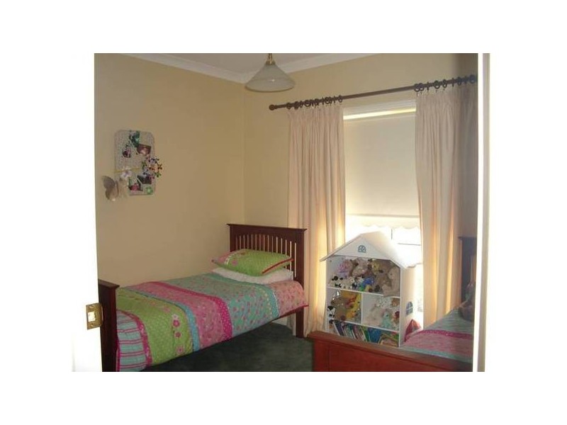 64 Chelsworth Drive, Echuca VIC 3564